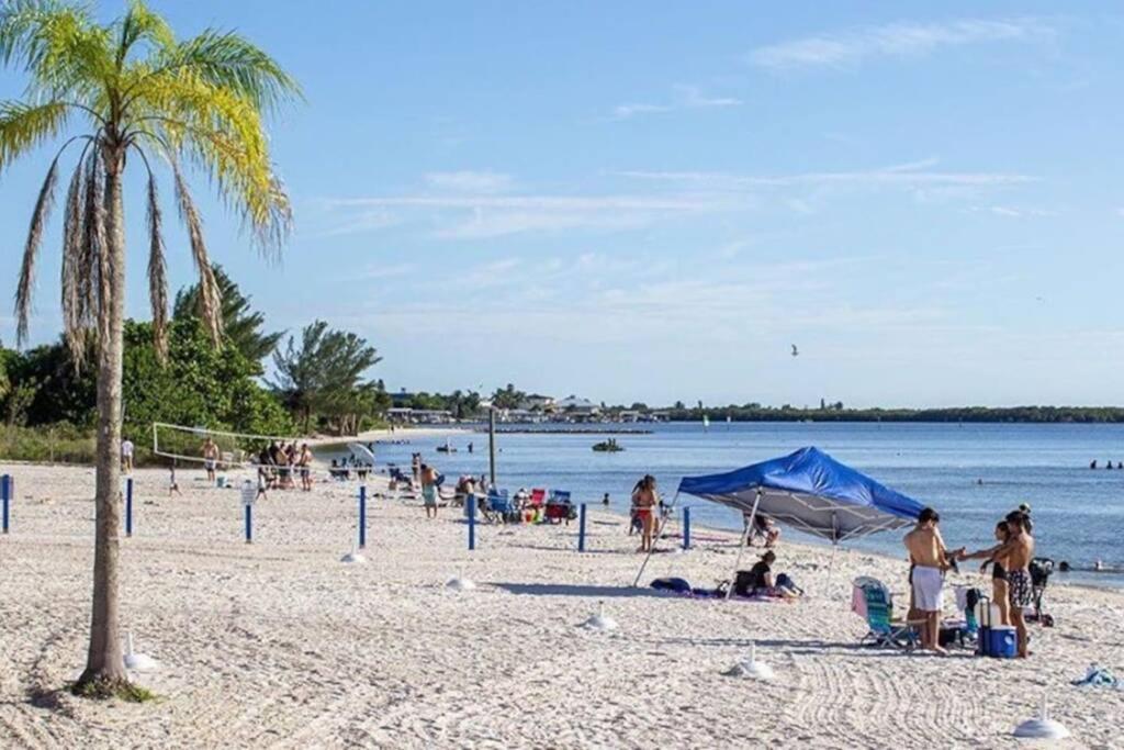 Riverview, Studio 507, Beach Steps Away!+Pool+Wifi Ruskin Buitenkant foto