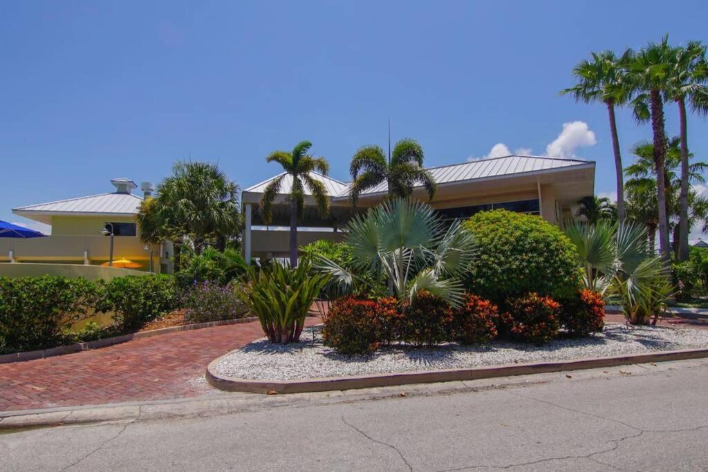Riverview, Studio 507, Beach Steps Away!+Pool+Wifi Ruskin Buitenkant foto