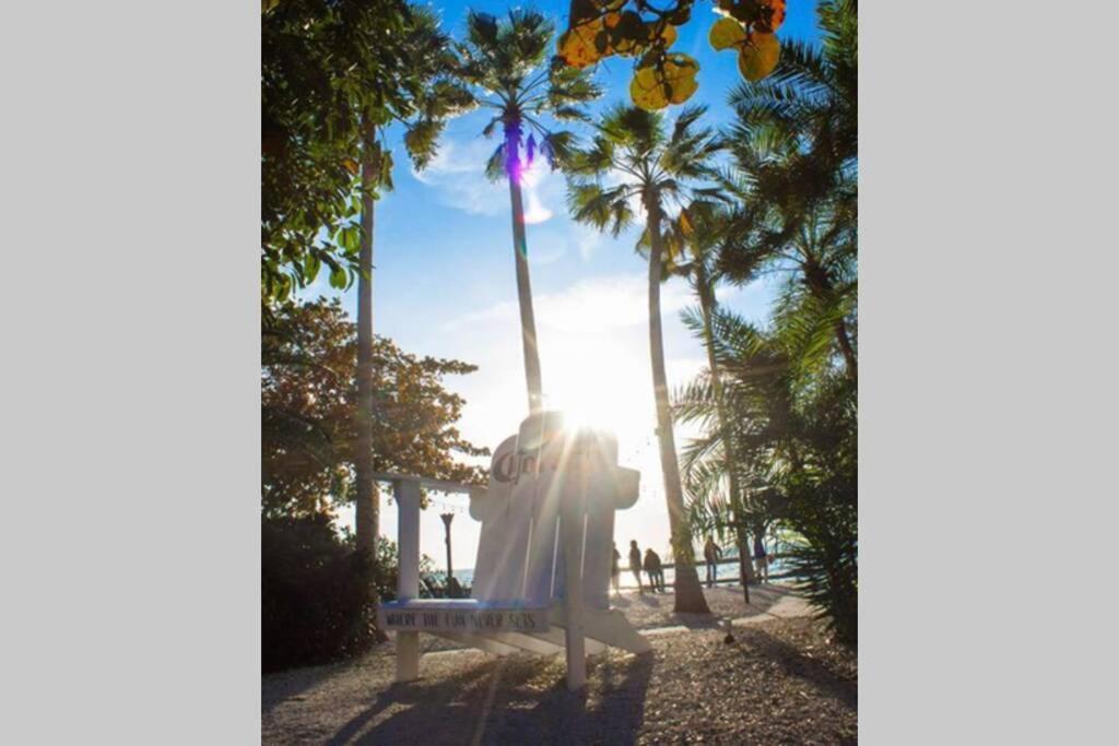 Riverview, Studio 507, Beach Steps Away!+Pool+Wifi Ruskin Buitenkant foto